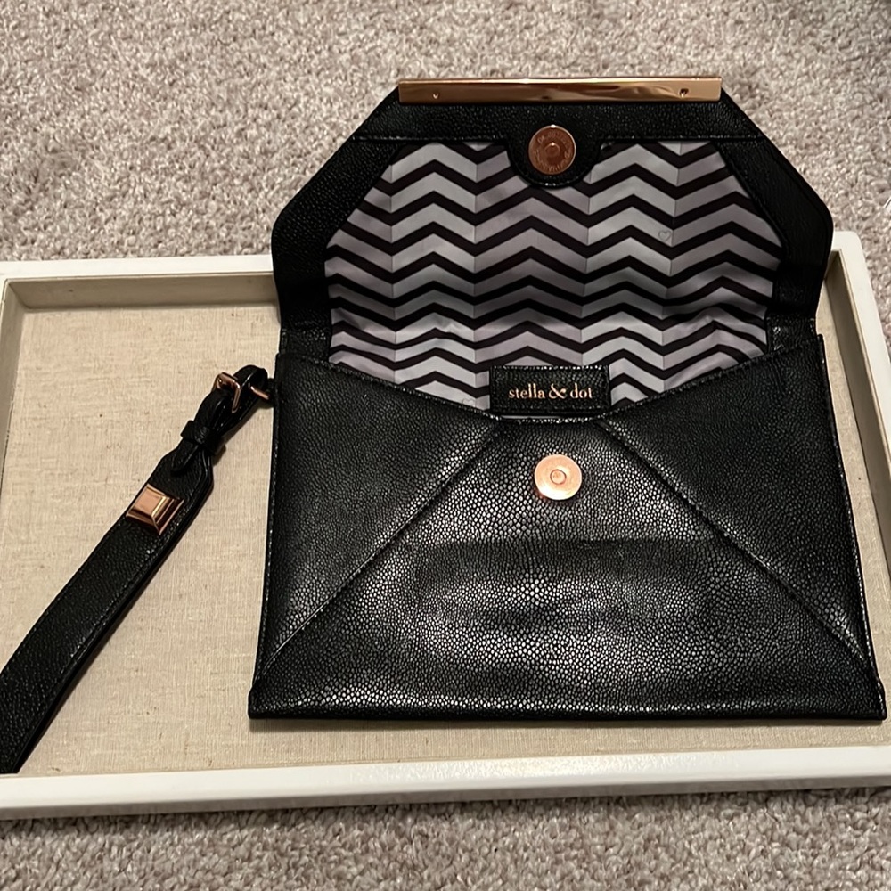 Stella & Dot black envelope wristlet clutch